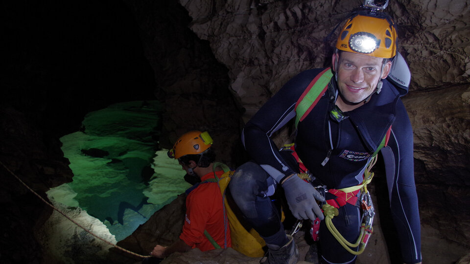 Andreas Mogensen při experimentu CAVES