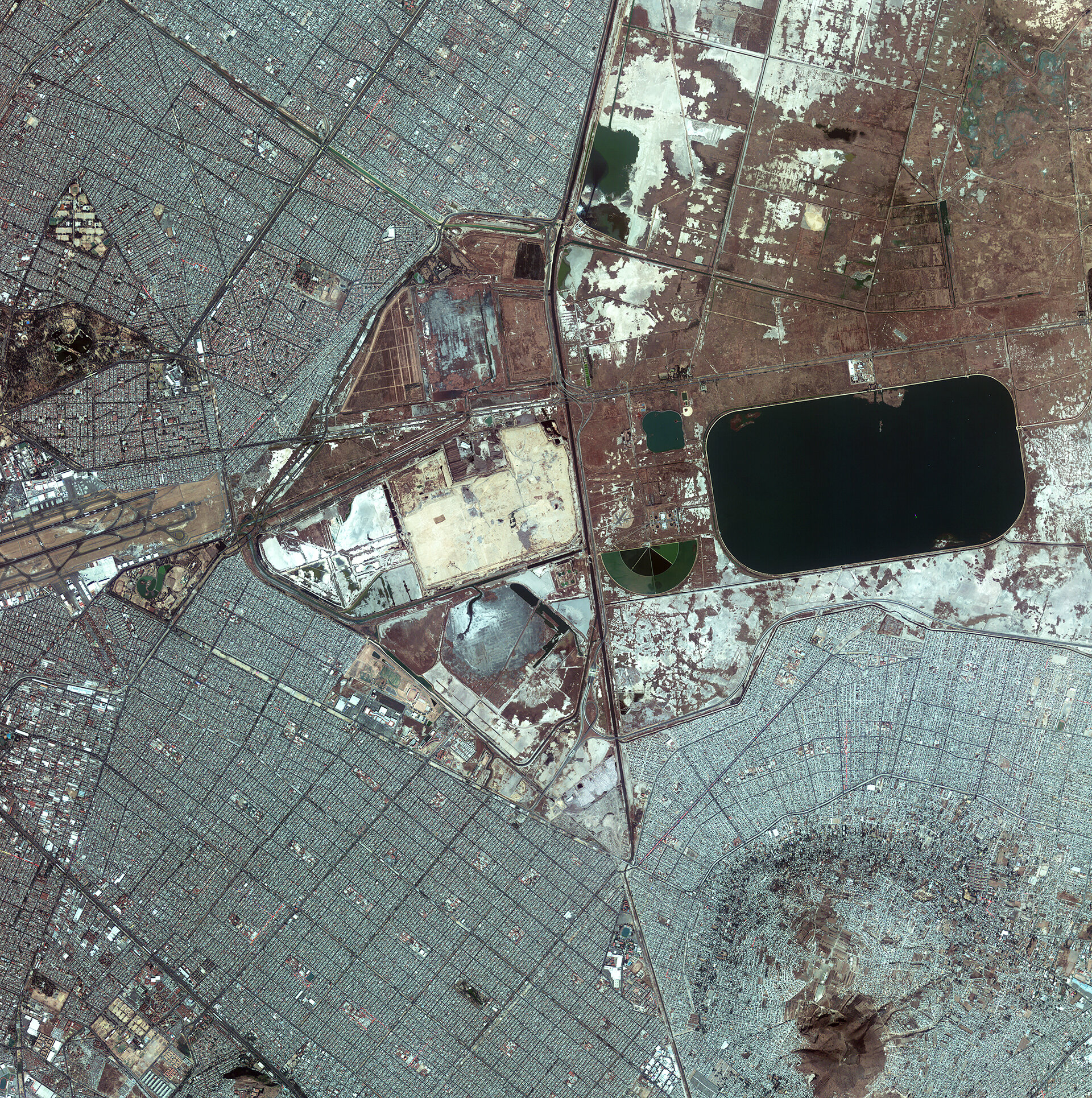 Città del Messico in un'immagine dal satellite Kompsat-2