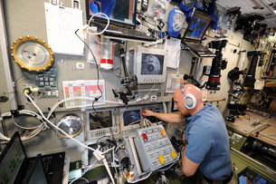 ESA's Alexander Gerst oversees ATV-5 docking to the ISS on 12 August 2014