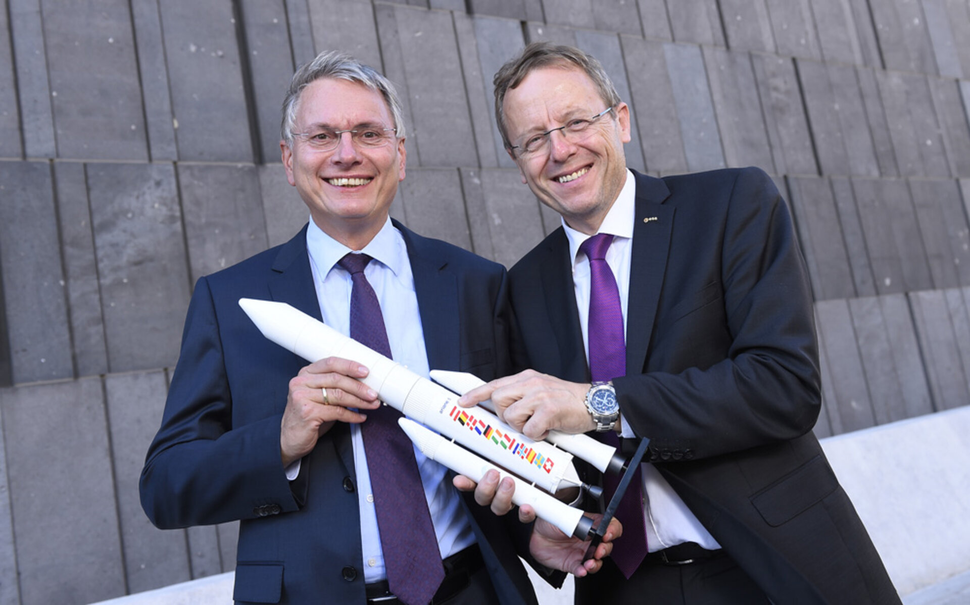 ESA-Generaldirektor Jan Wörner und Alois Stöger, österreichischer Bundesminister
