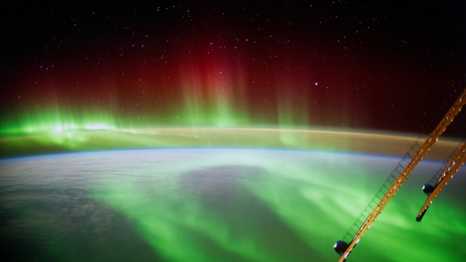 Une aurore boréale, provoquée par les particules du soleil, photographiée depuis la station spatiale internationale ISS