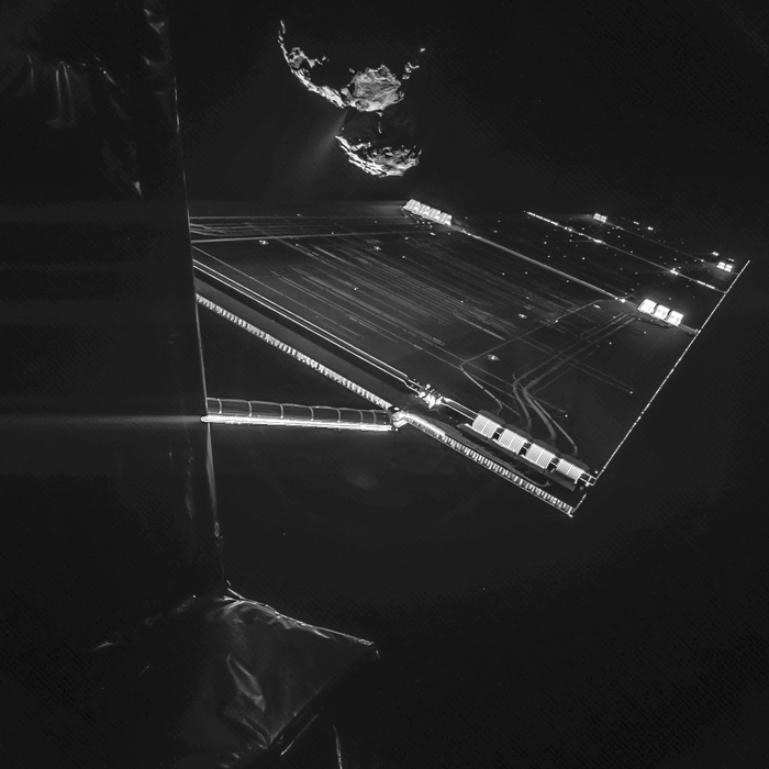 Rosetta_mission_selfie_at_16_km_node_full_image_2.png