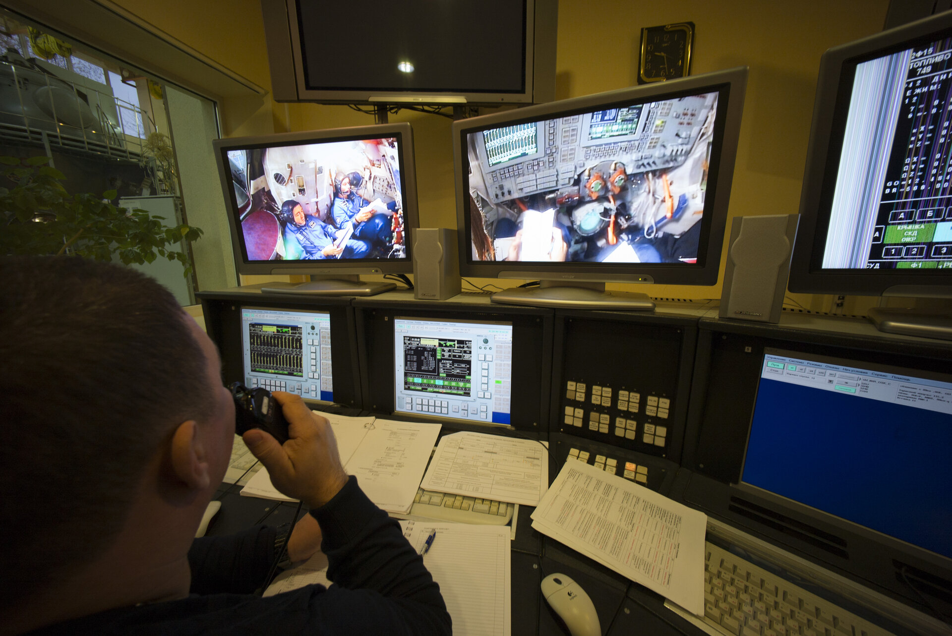 Thomas during simulation in the Soyuz