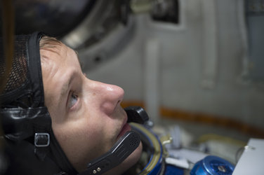 Thomas during training in the Soyuz TMA simulator