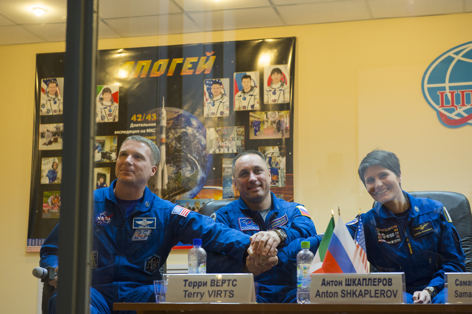 Expedition 42/43 prime crew members during press conference