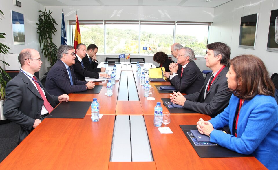 Representantes de la Universidad Carlos III y de la ESA durante la reunión