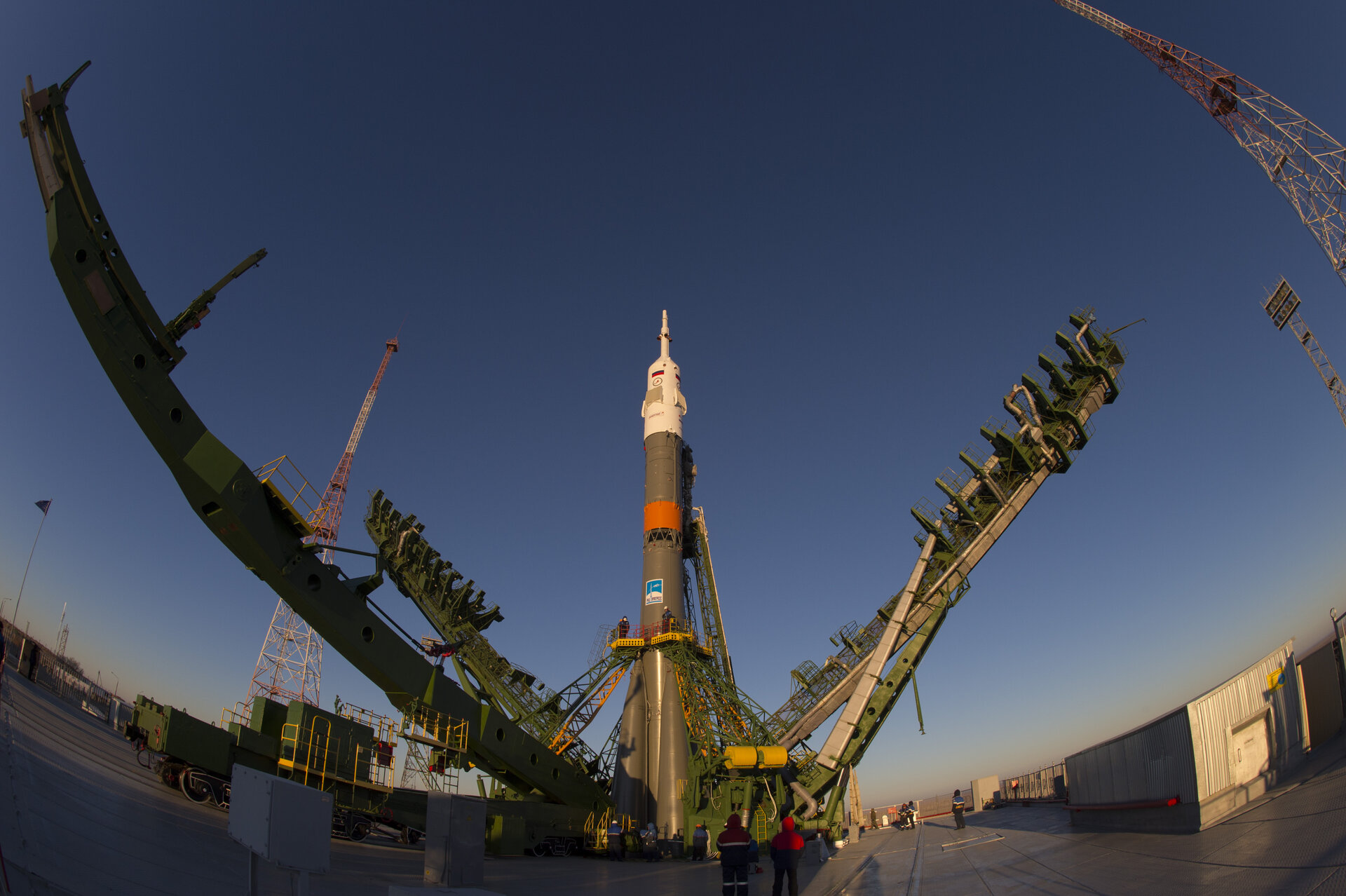 Soyuz moved into vertical position