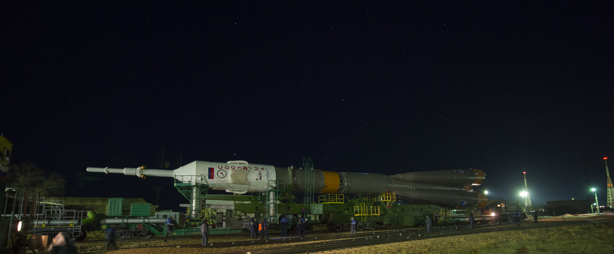 Soyuz TMA-15M spacecraft roll out