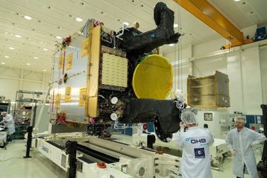 SmallGEO AG1 completes integration in OHB cleanroom