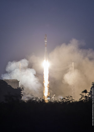 Galileo's Soyuz VS11 liftoff