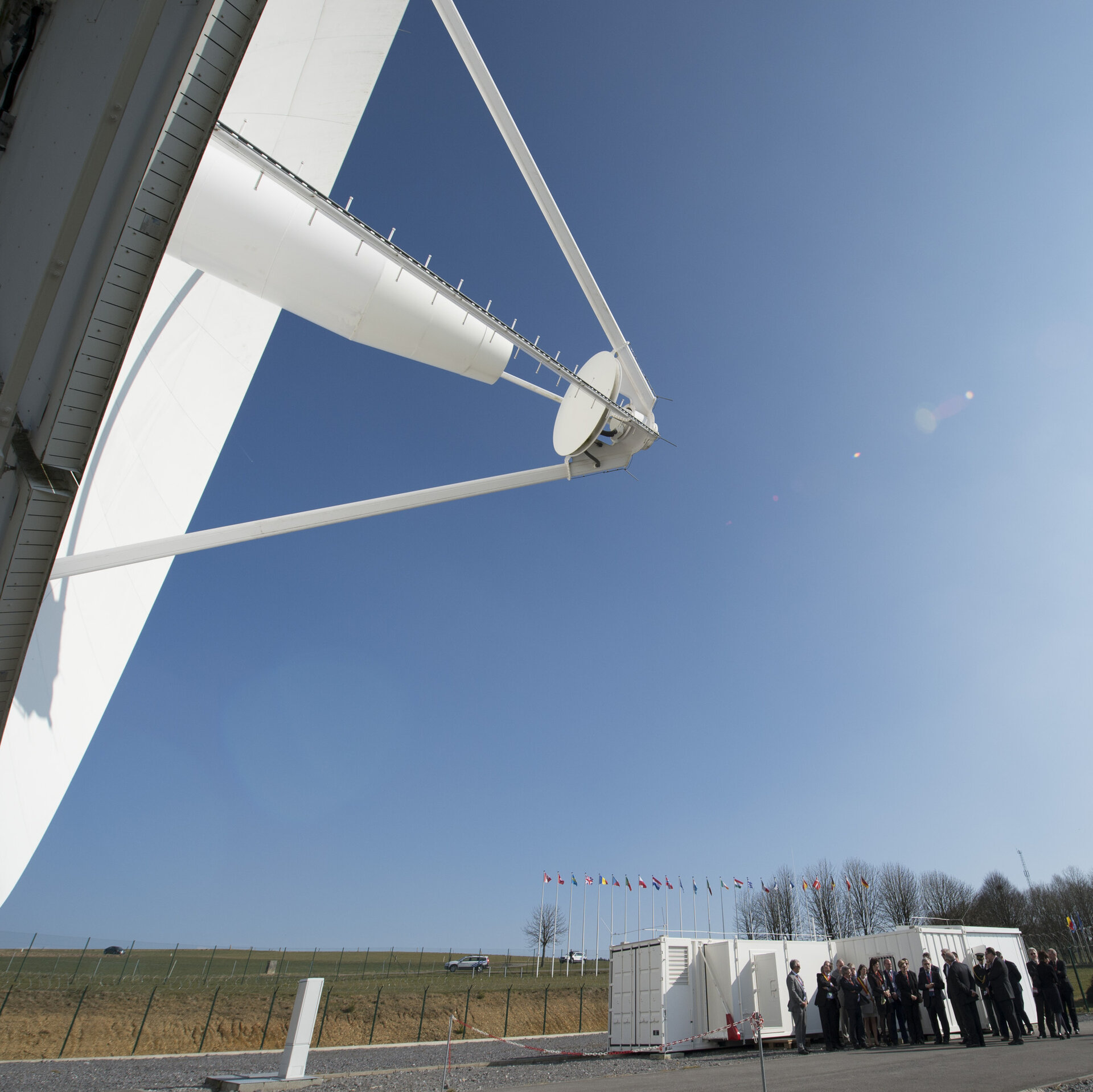 King Philippe of Belgium views Redu's 20-m Galileo antenna