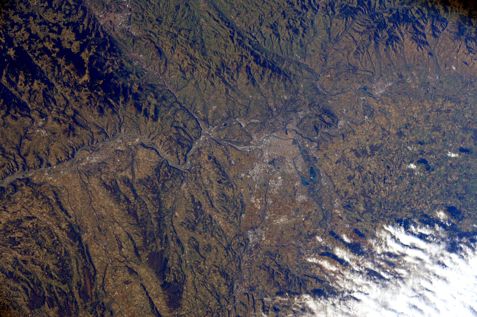 Lyon, France, vue depuis la Station spatiale internationale