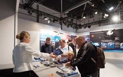 Public at the ESA Pavilion, Paris Air and Space Show