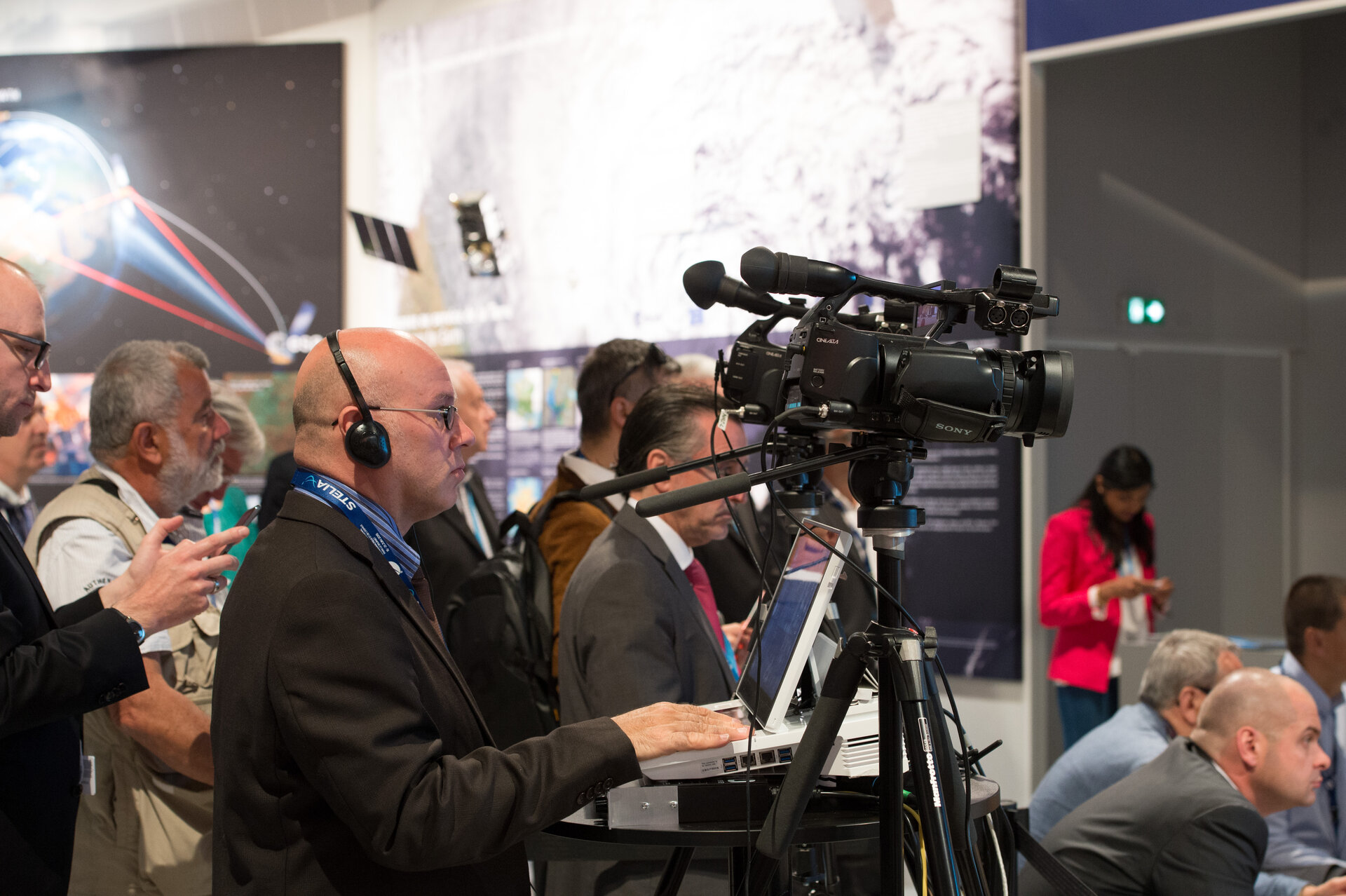 Rosetta briefing at the ESA Pavilion