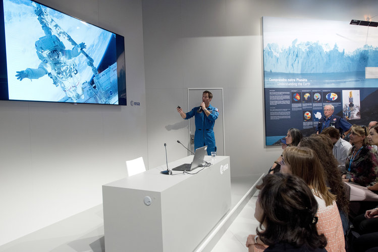 Thomas Pesquet meets the public at the ESA pavilion