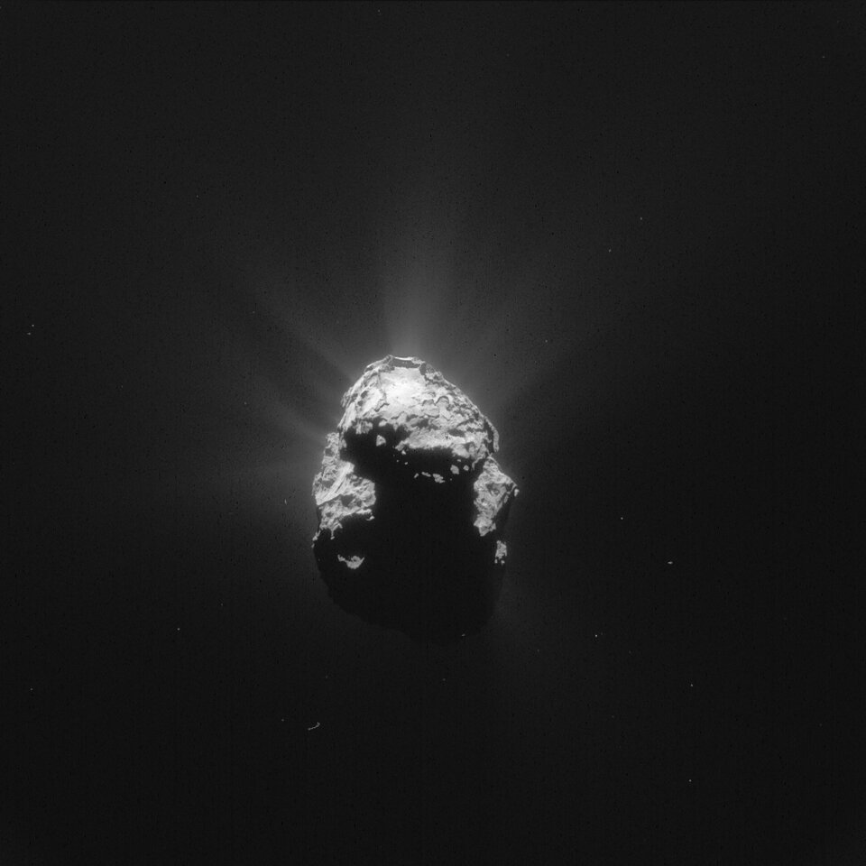 Kometa viděná 25. června 2015 kamerou NavCam