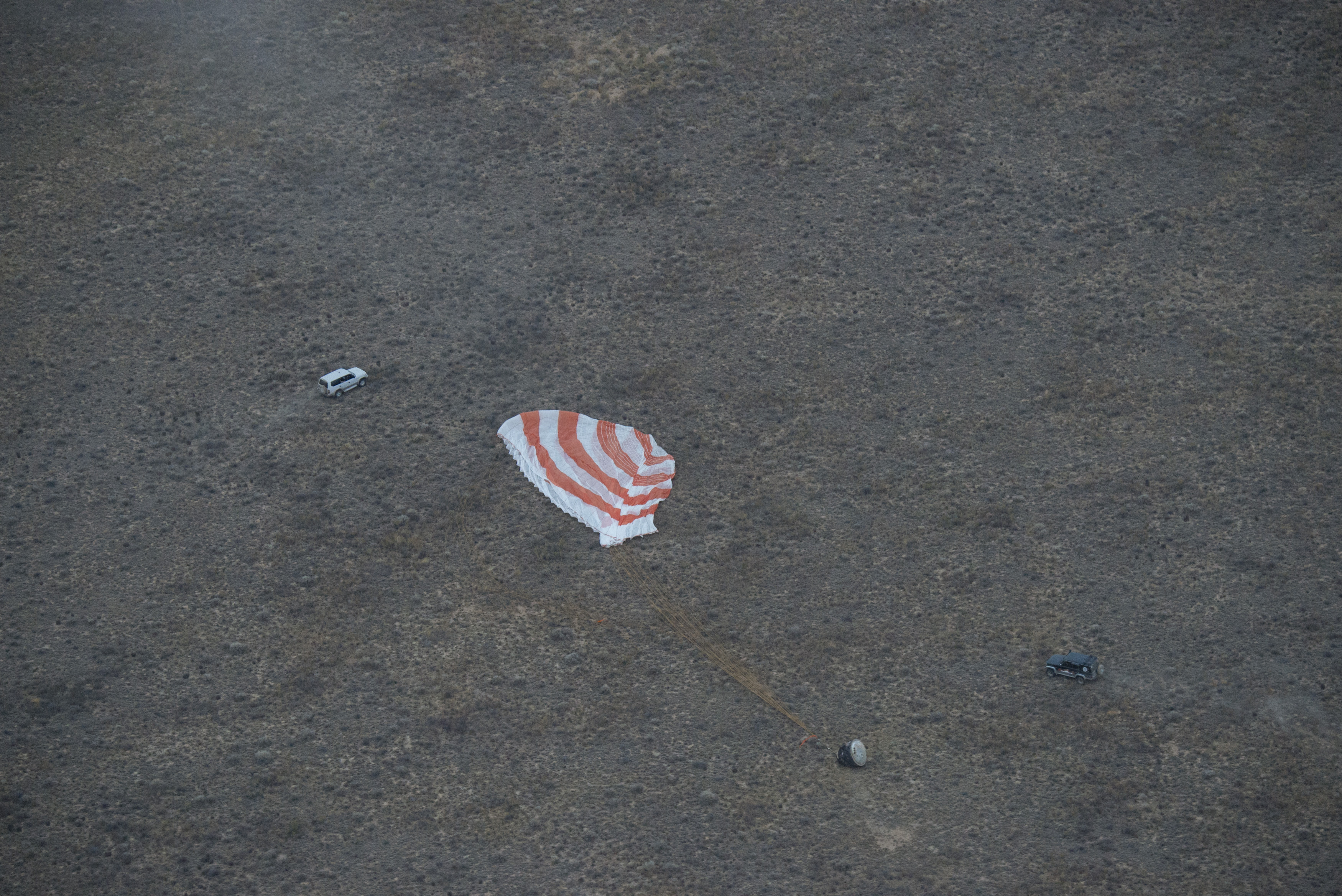 Soyuz_TMA-16M_capsule_landing.jpg