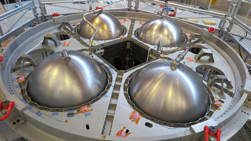 Propellant tanks in the European Service Module test article