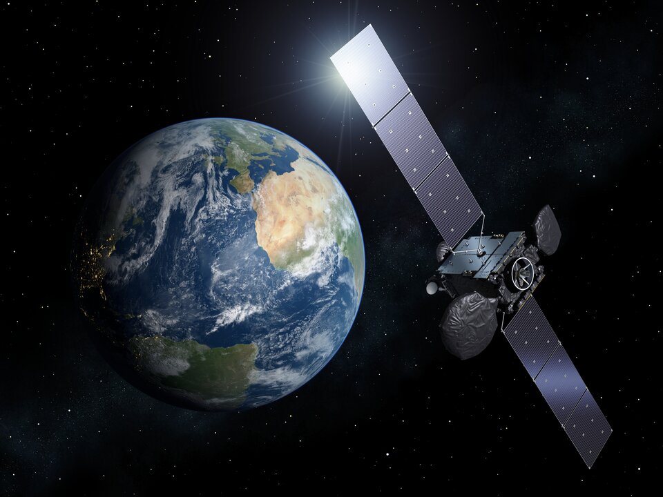 SmallGEO-Satellit Hispasat 36W-1 im Weltall