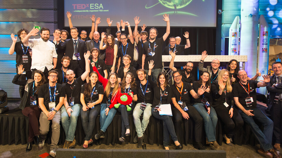 De sprekers en organisatoren van de eerste editie van TEDxESA