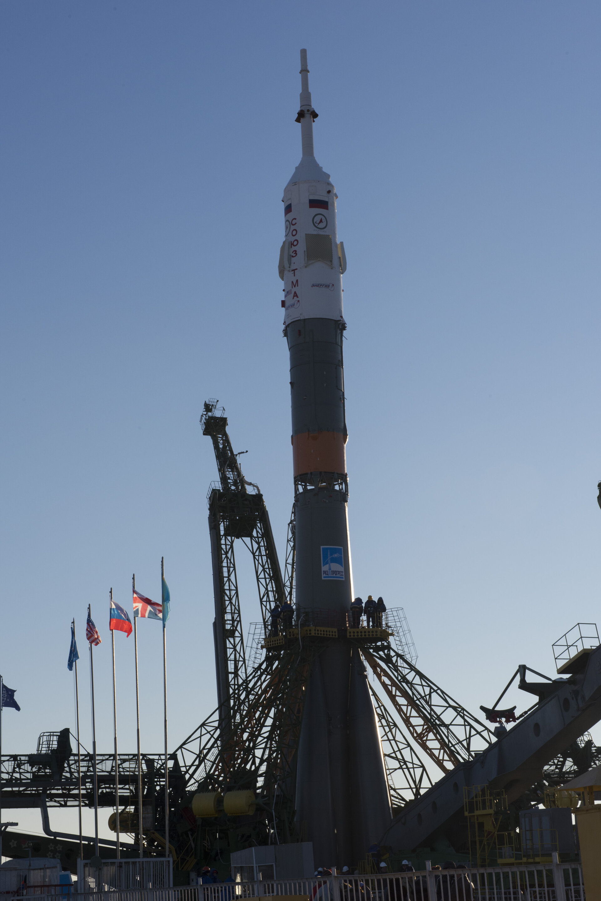 Soyuz TMA-19M spacecraft moved into vertical position
