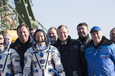 Tim Peake and Jan Wörner walking to the launch pad