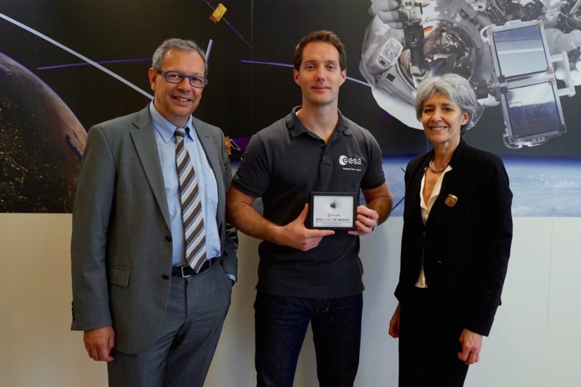 Jean-Baptiste Desbois, directeur général de la Cité de l'espace, l'astronaute de l'ESA Thomas Pesquet, et Claudie Haigneré, astronaute et marraine de la Cité de l'espace