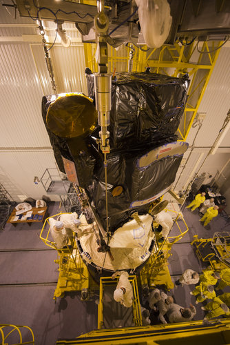 Mating of Sentinel-3A on Breeze