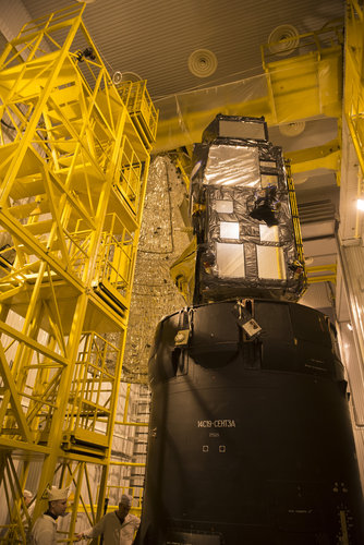 Sentinel-3A being encapsulated within its Rockot fairing