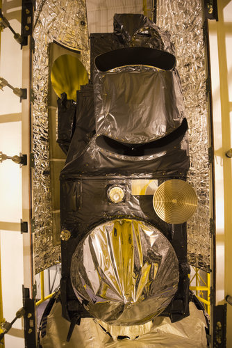 Sentinel-3A being encapsulated within its Rockot fairing