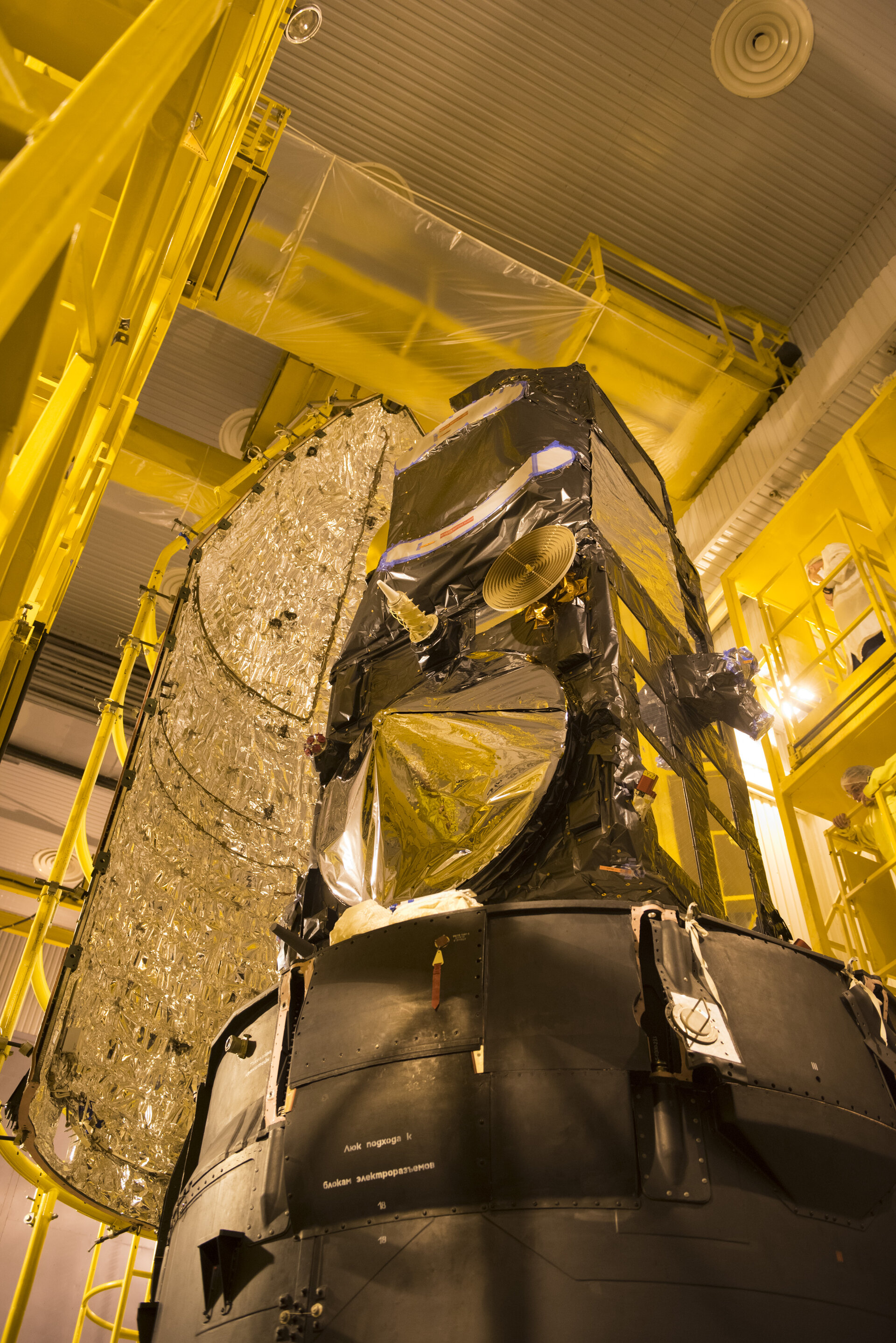 Sentinel-3A being encapsulated within its Rockot fairing