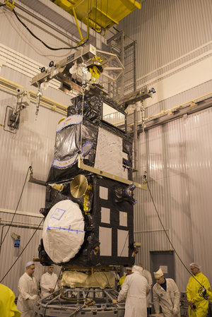 Sentinel-3A being installed on its flight adapter 