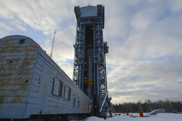 Sentinel-3A upper composite hoisted to the top of the service tower