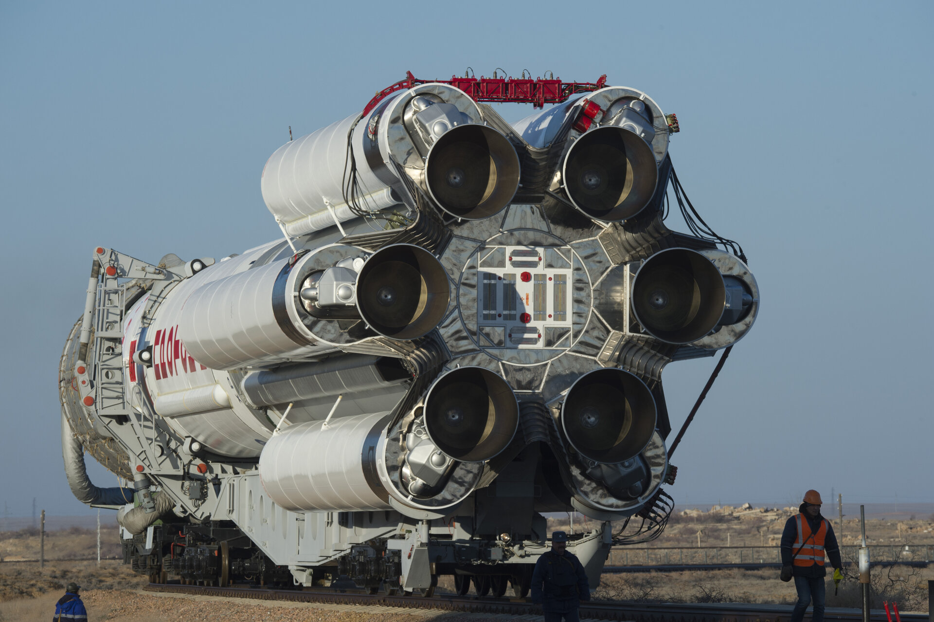 ExoMars 2016 roll out 