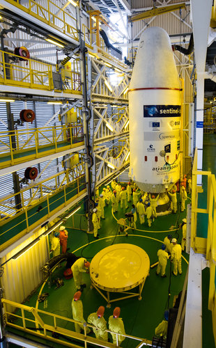 Integration of Soyuz VS14 upper composite 