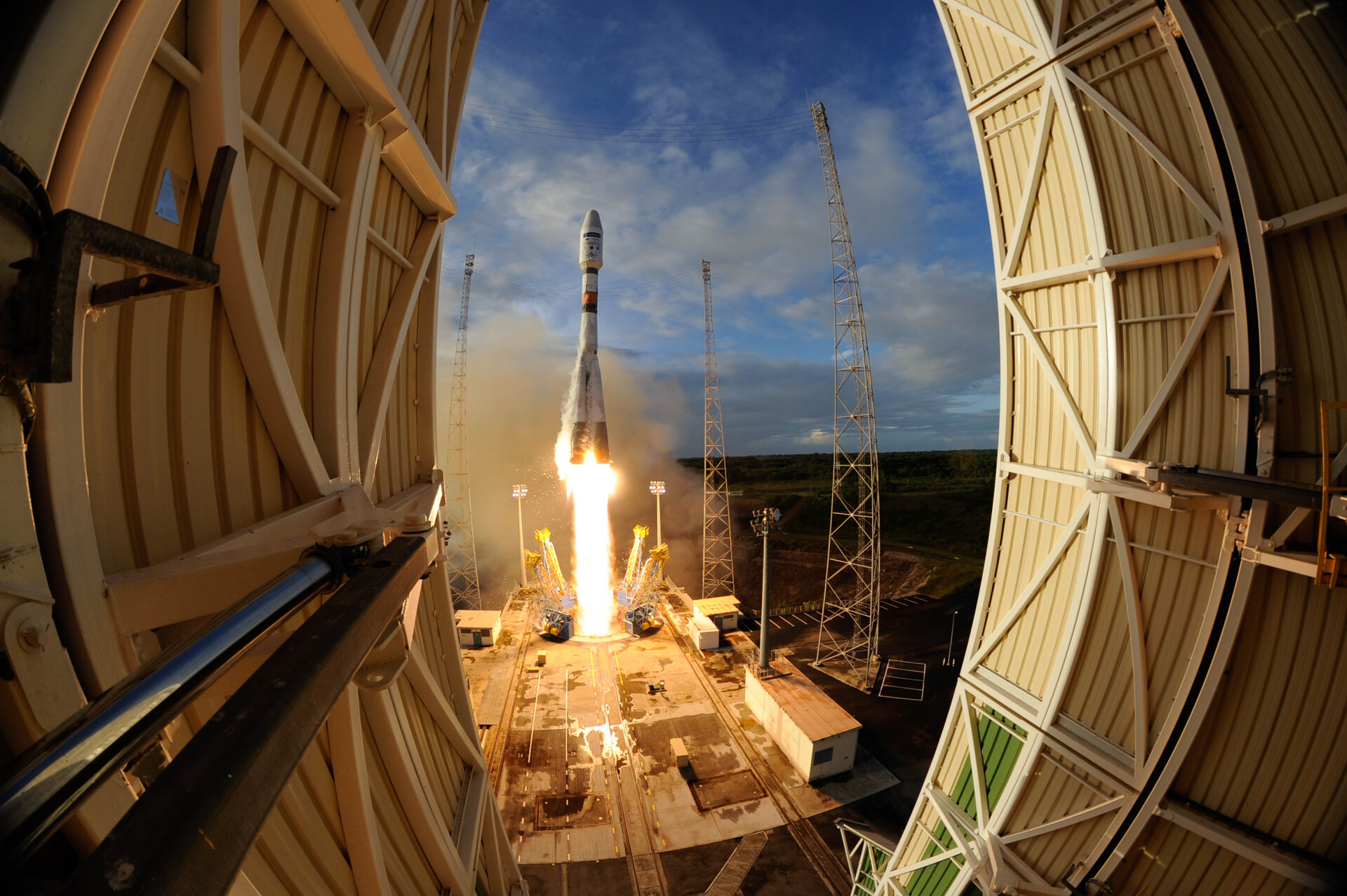 Aardobservatiesatelliet Sentinel-1B vertrekt naar de ruimte