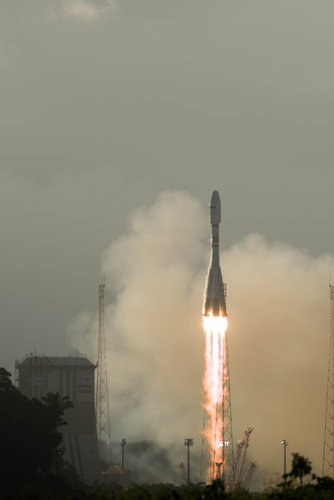 Sentinel-1B lifts off