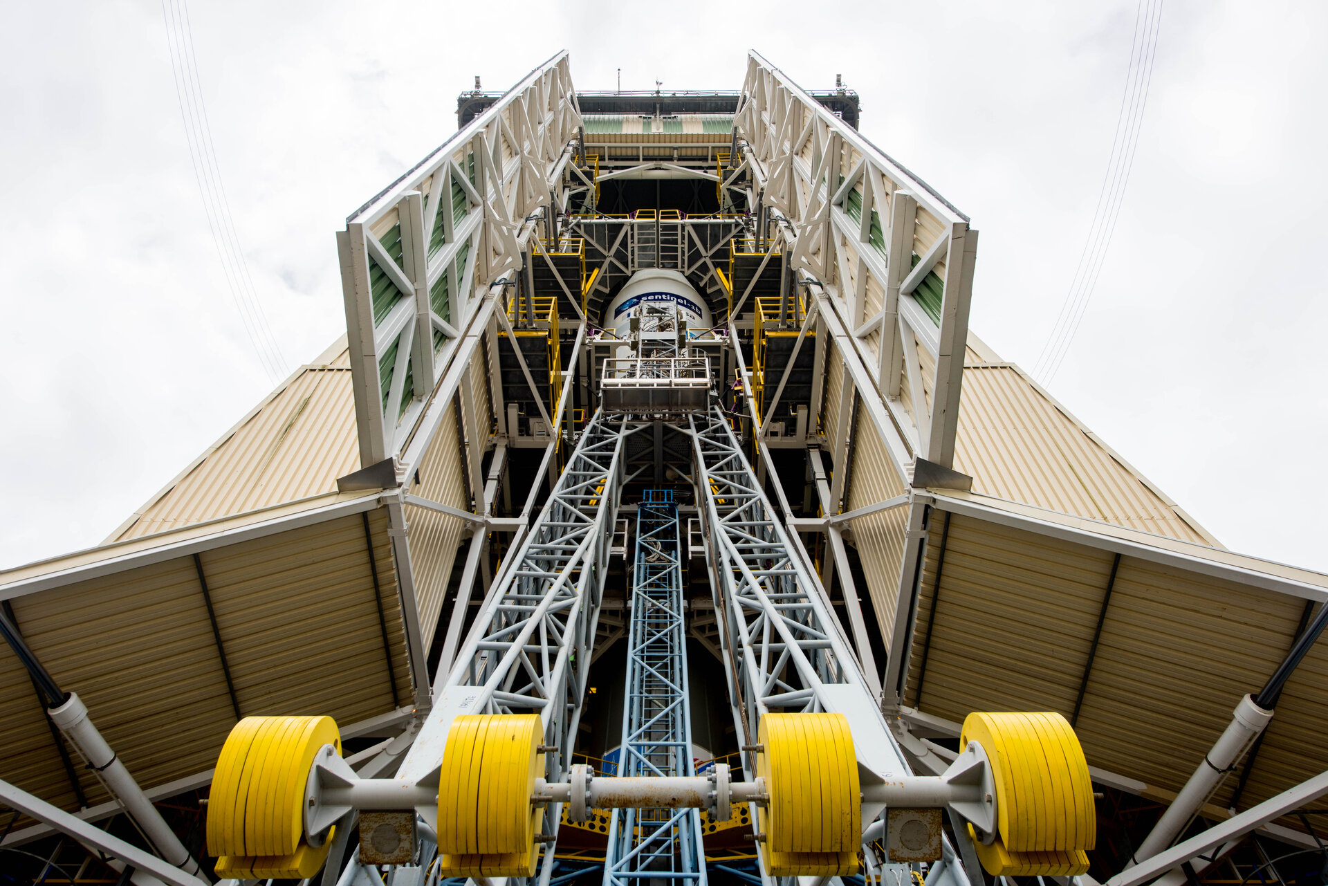 Soyuz VS14 in the mobile gantry