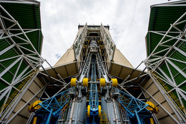 Soyuz VS14 in the mobile gantry