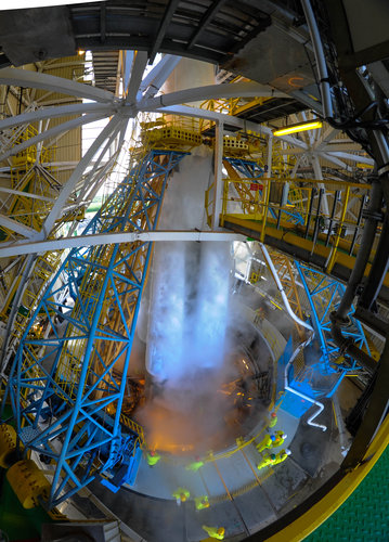 Soyuz VS14 in the mobile gantry after liquid fuel transfer 