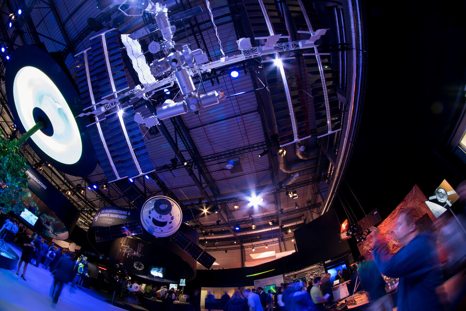 Orion, for which ESA is providing the Service Module, displayed beside the ISS