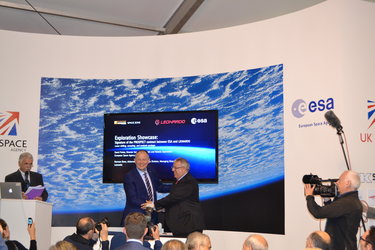 Signature of the Prospect B+ contract between ESA & Leonardo