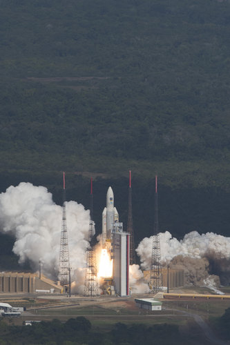 Ariane 5 liftoff on flight VA233