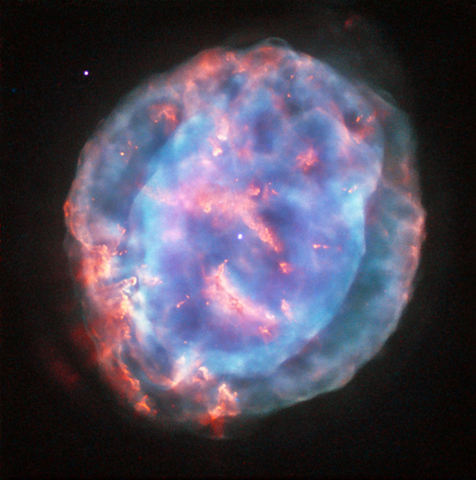 Little Gem Nebula shows off its jewel tones