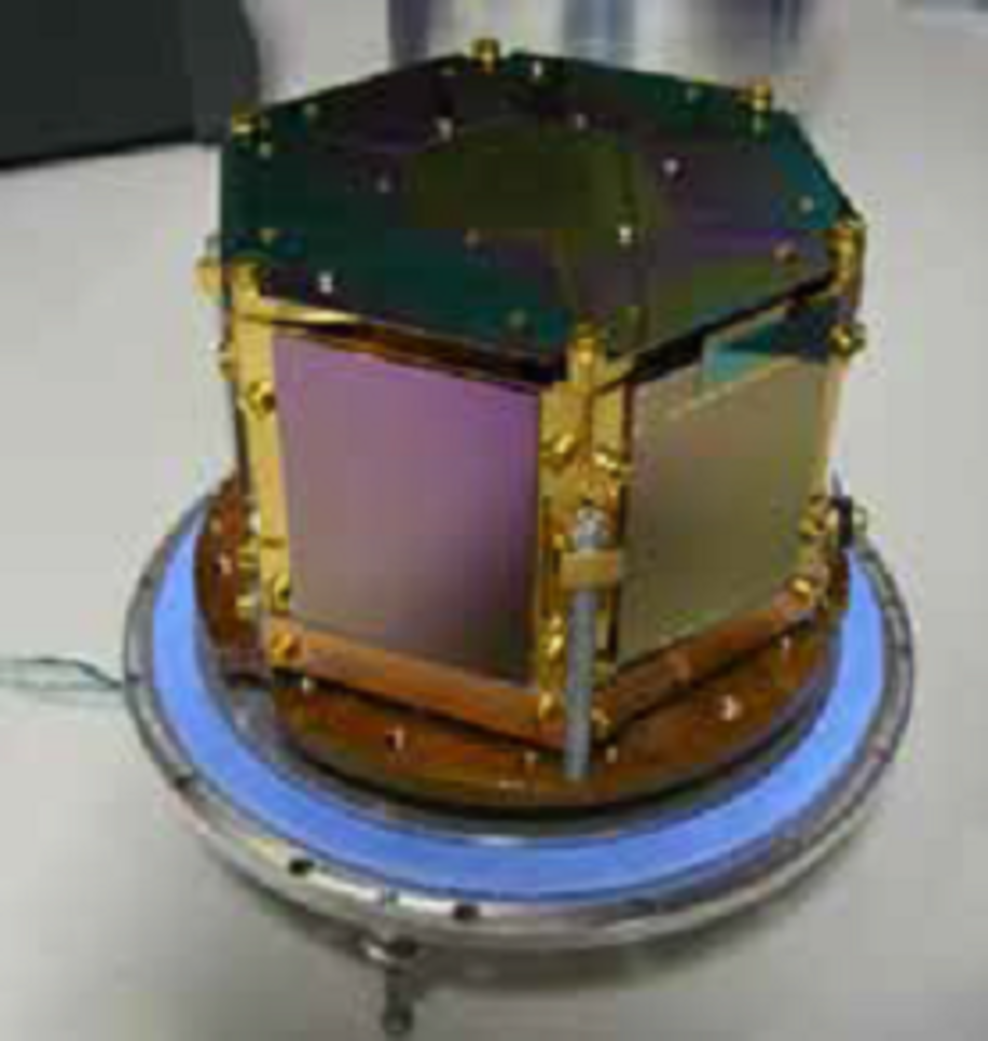 Mechanical prototype of a 50 mK detector
