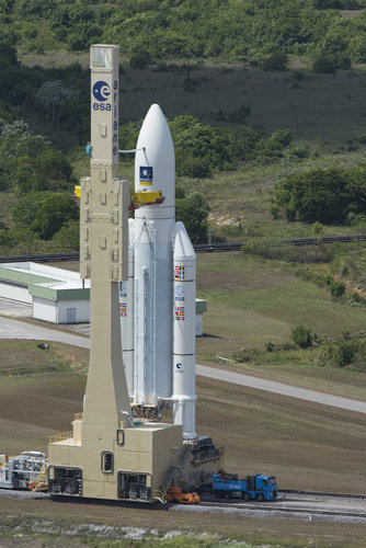 Transfer of Ariane 5 flight VA233 from the BAF to the launch pad