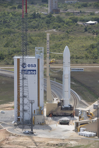 Transfer of Ariane 5 flight VA233 from the BAF to the launch pad