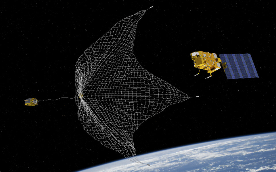 ESA's e.Deorbit-programma zoekt naar manieren om ruimtepuin te verwijderen