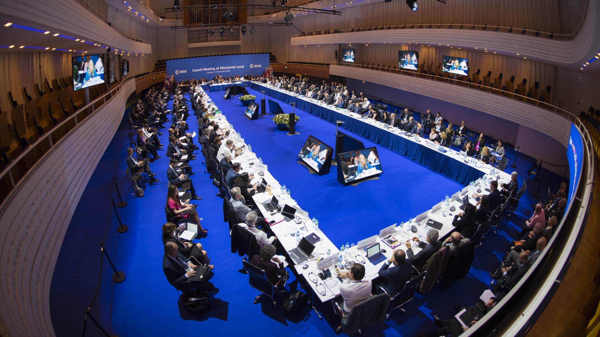 Obrady Rady Ministerialnej ESA 1 grudnia 2016 roku w Lucernie