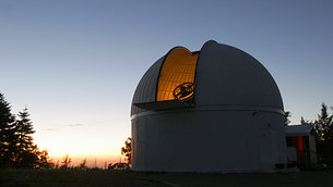 The 1.5 m-diameter telescope of the Catalina Sky Survey, seen in twilight